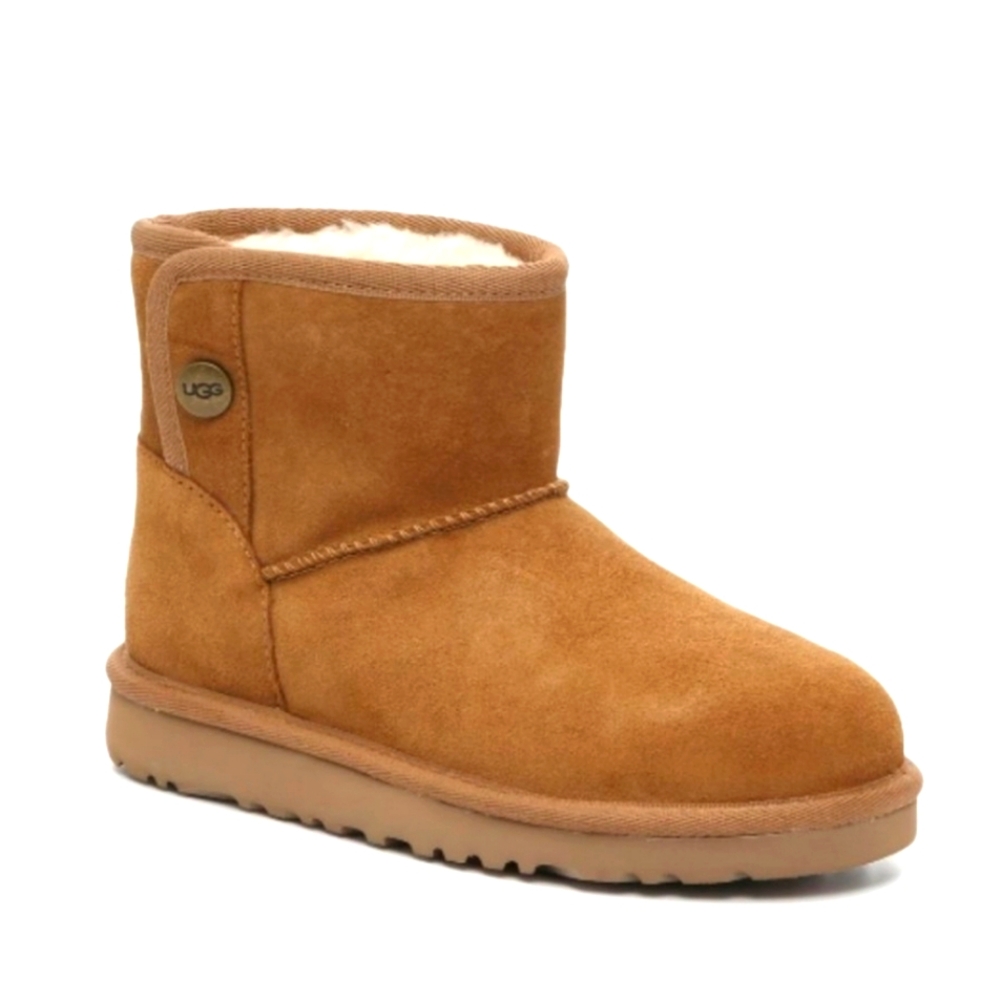 NWT Ugg Kid's Jona Boot